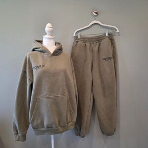 $180 COMFRT Hoodie and Sweatpants Sweatsuit Moss Green. Large. Streetwear Unisex